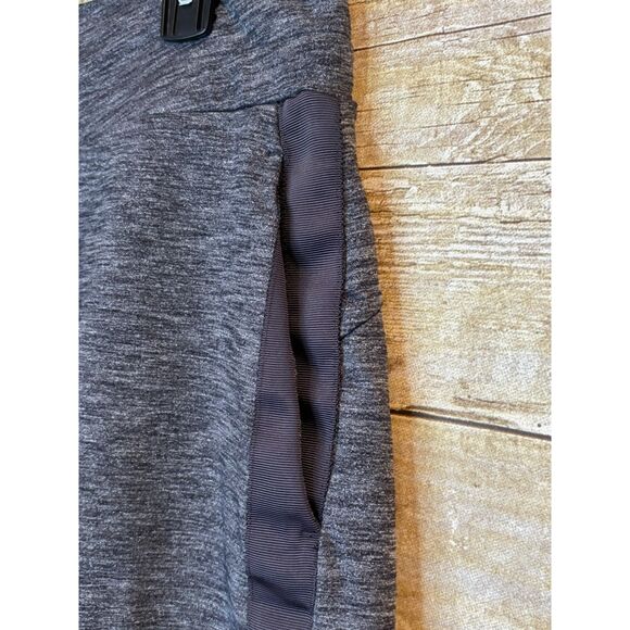 ATHLETA HEATHERED GRAY METRO DOWNTOWN PULL ON ACTIVEWEAR ATHLETIC CASUAL SHORTS - Picture 3 of 4